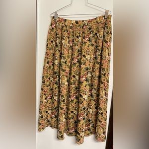 Sag Harbor flower, maxi skirt, size small